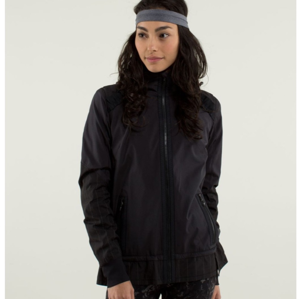 Lululemon Run: Bandit Jacket *Reflective Black